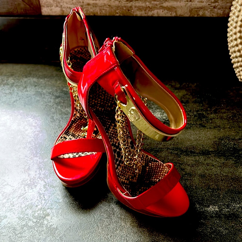 Red heels 👠 5 inch tall